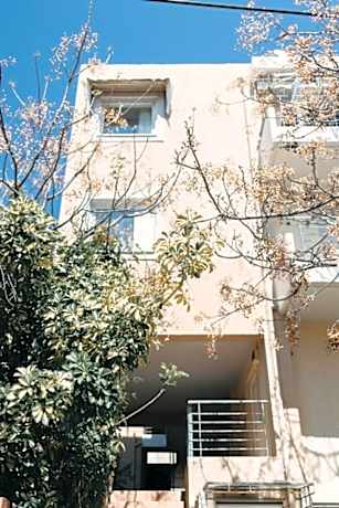 Best House, Nirvana II, Patra