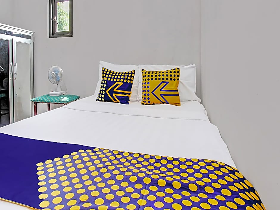 SPOT ON 92188 Ndalem Eyang Guesthouse Syariah