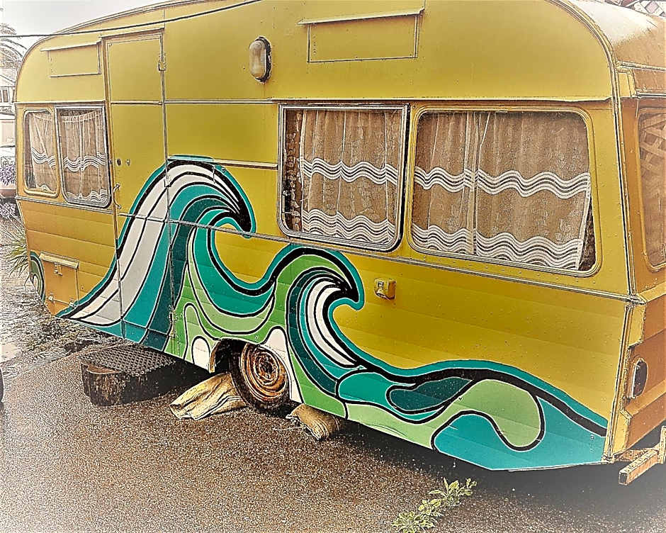 Bazils hostel & Surf School