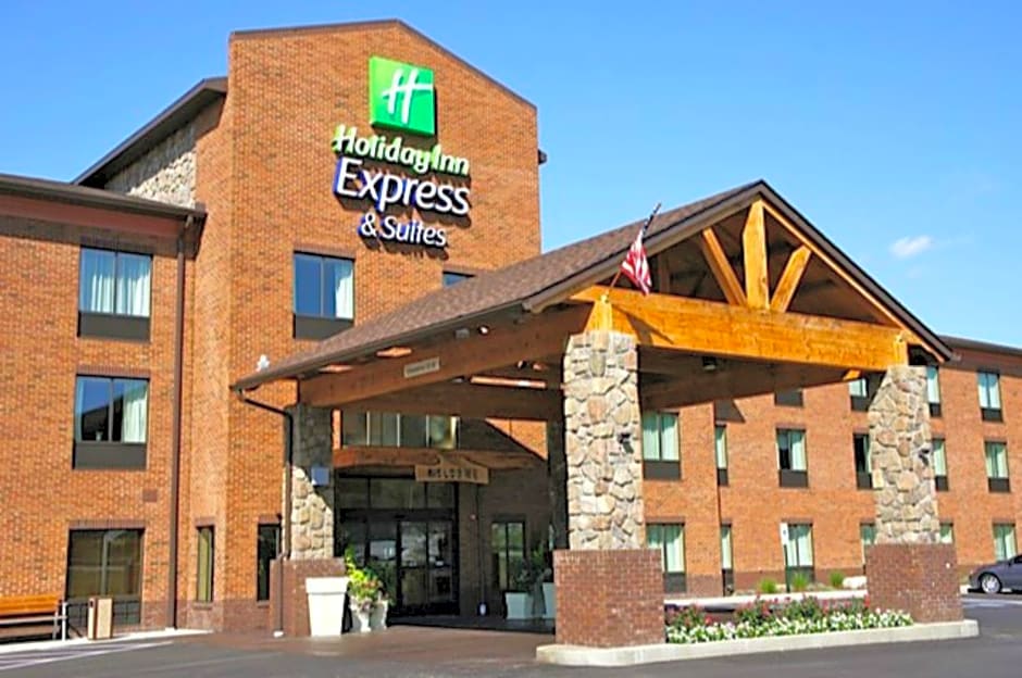 Holiday Inn Express & Suites Donegal