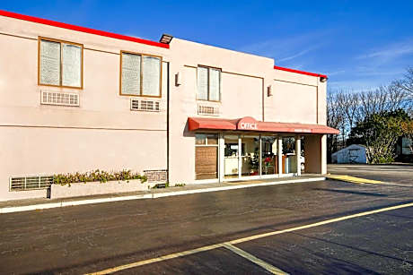 Hotel Petersburg VA I-95 & E Washington St