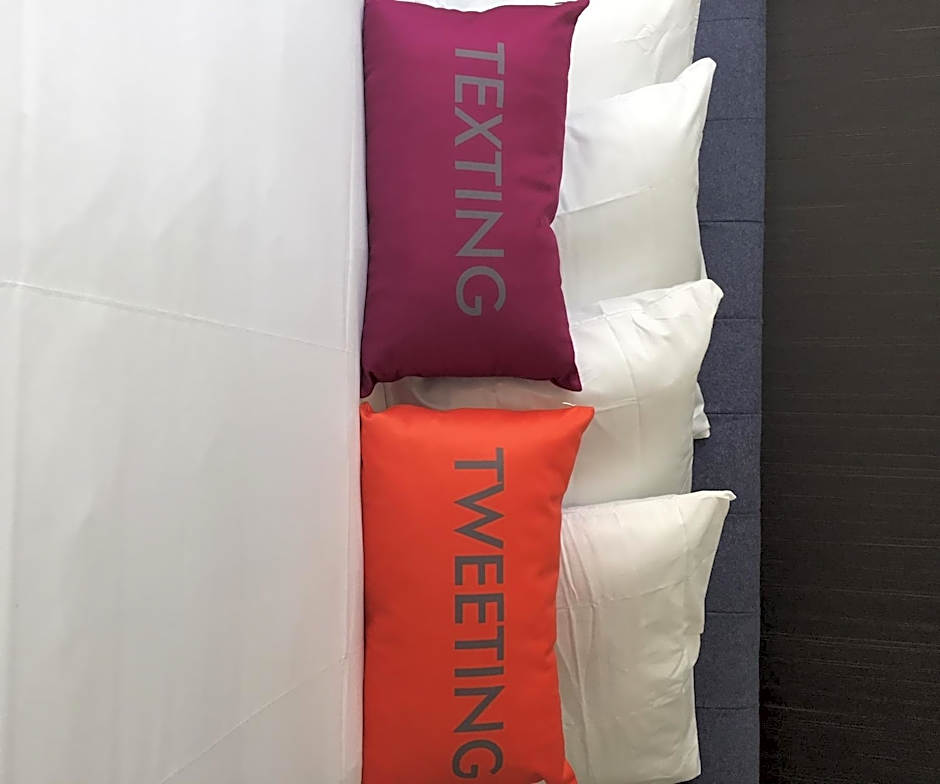 Hotel Lucent