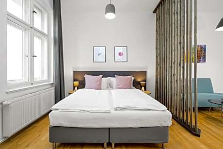 Studio Apartment with Garden View