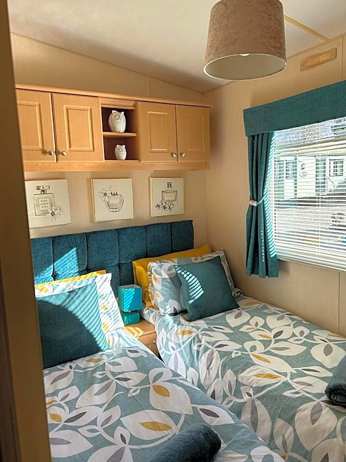 24 The Beeches Caravan Park