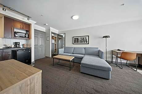 Standard Suite, 1 Queen Bed, Sofa Bed, Kitchenette