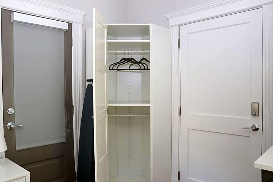 A Stylish Stay w/ a Queen Bed, Heated Floors.. #33