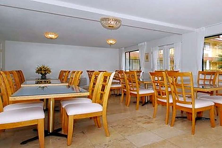 Quality Inn & Suites Bakersfield