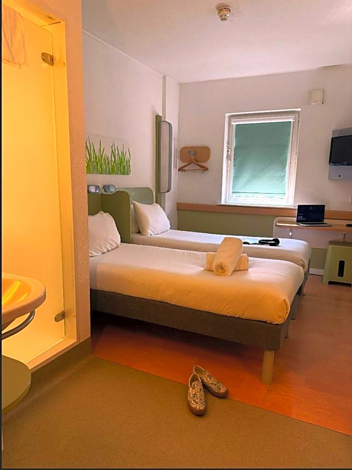 ibis budget Leeds Centre Crown Point Road