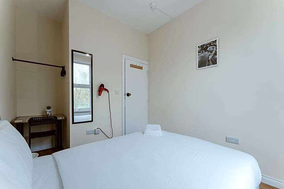 Mile End Rooms 57A