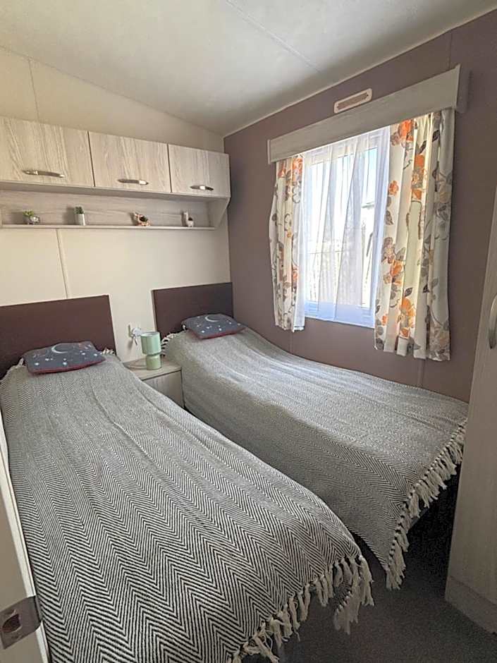 WillowWay168, Tranquility Family Home