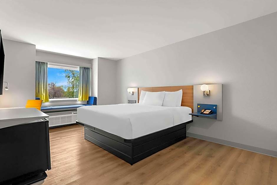 Microtel Inn & Suites by Wyndham Tulsa  Catoosa/Route 66