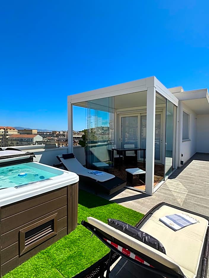 18 Dante Luxury Suites