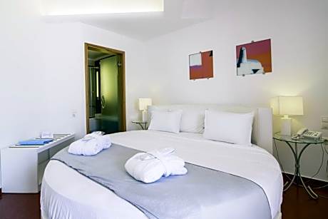 Deluxe Double Room with Outdoor Jetted Tub