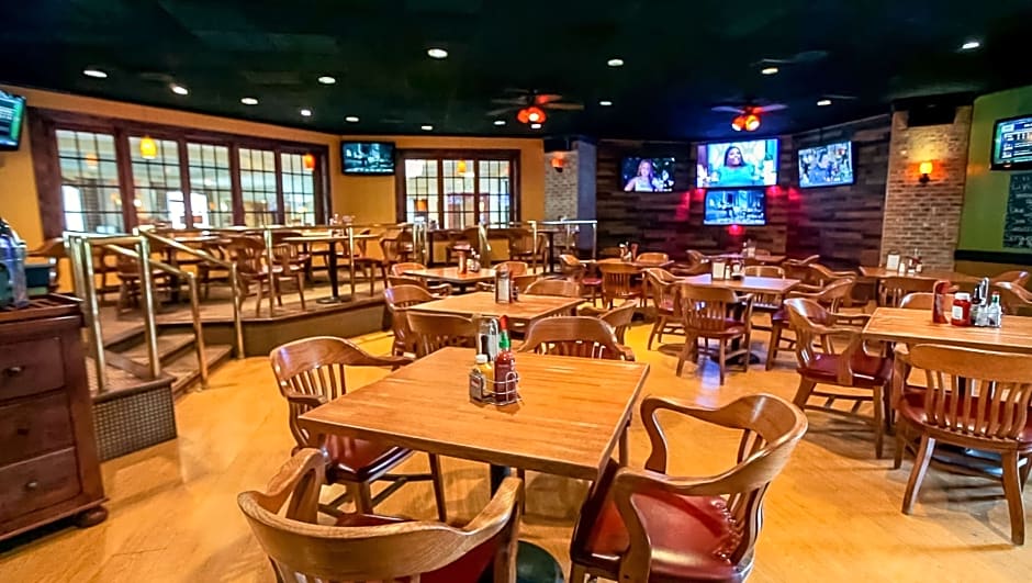 Magnuson Grand & Conference Center Somerset-Bridgewater