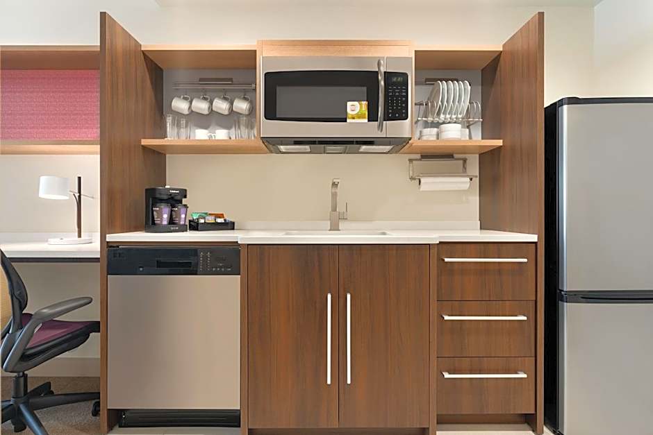 Home2 Suites by Hilton Newark-Airport, NJ