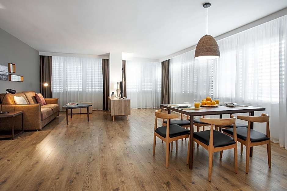 Pierre & Vacances Apartamentos Edificio Eurobuilding 2