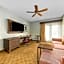 La Quinta Inn & Suites by Wyndham Marble Falls