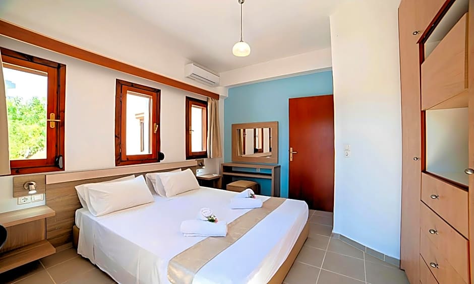 Island Villa Heated Pool