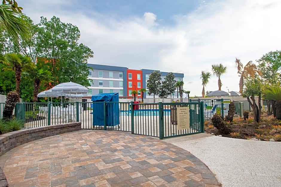 Econo Lodge Inn & Suites Foley-North Gulf Shores