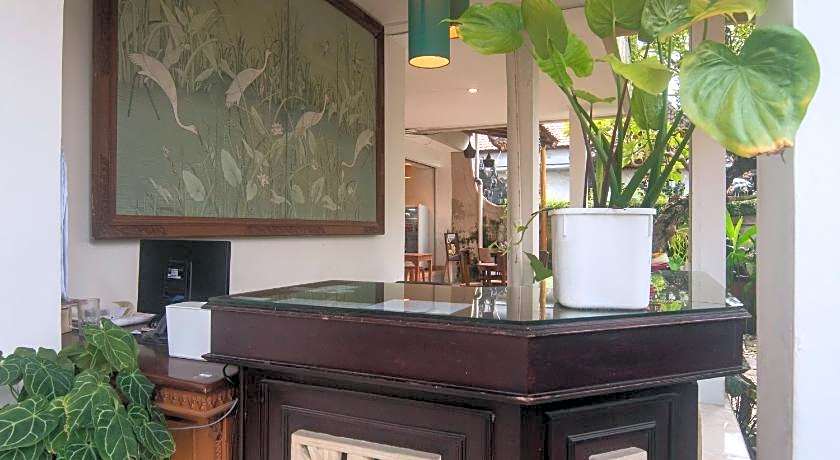 Miraa Guest House & Resto