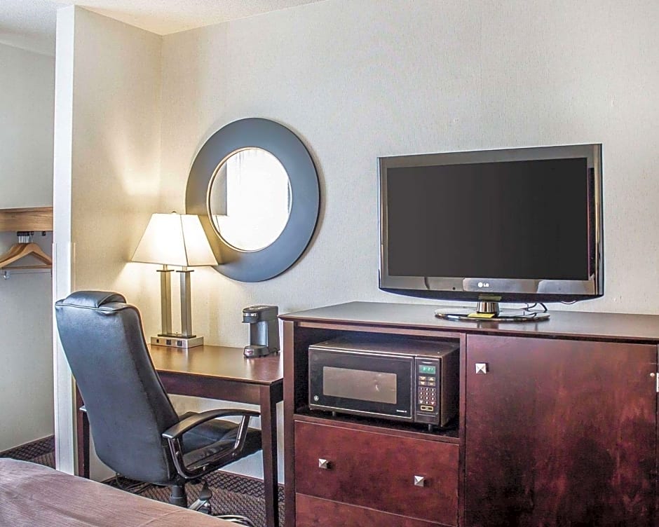 Quality Inn & Suites Sturgeon Bay