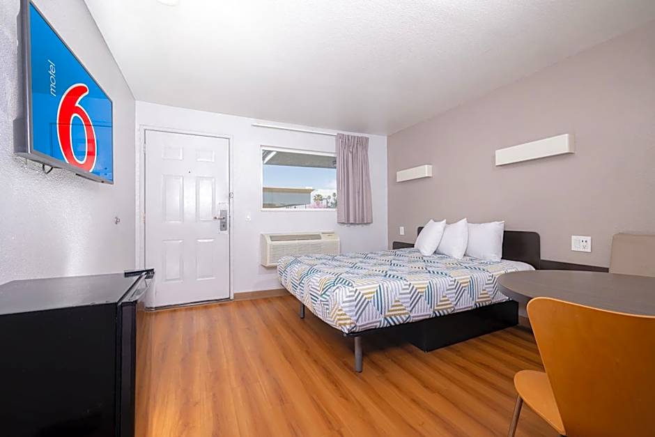 Motel 6 Ontario Airport