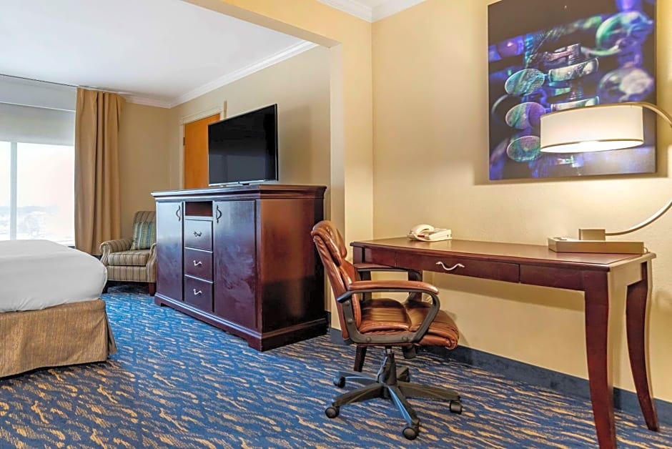 Comfort Inn & Suites New Orleans Airport North