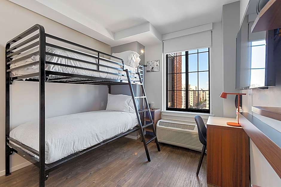 Motto by Hilton Washington DC City Center