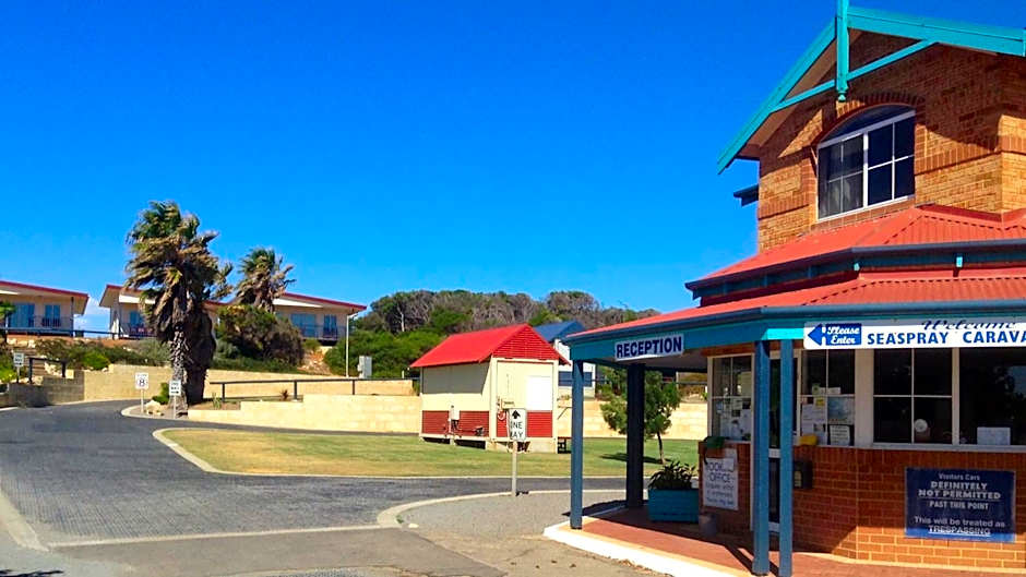 Seaspray Beach Holiday Park