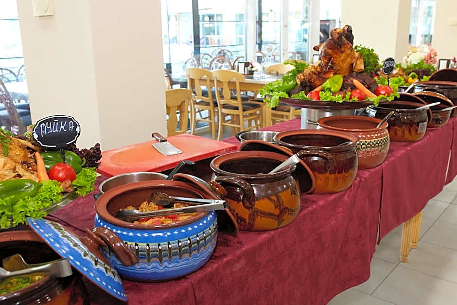 Grand Hotel Nirvana - All Inclusive & Free Beach Access