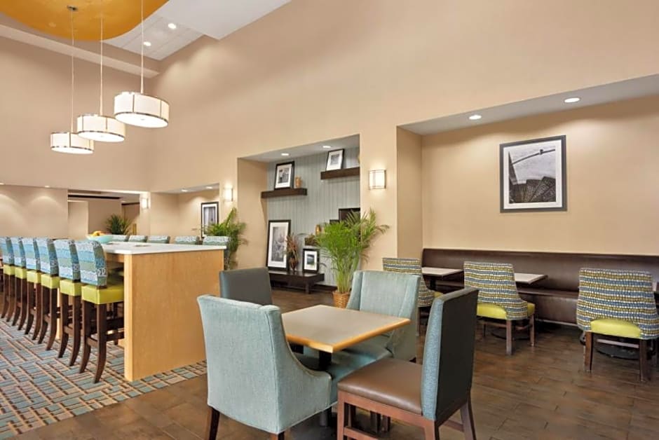 Hampton Inn & Suites Brunswick