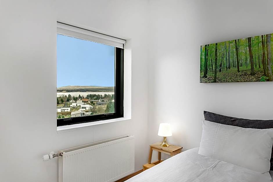 Blue Mountain Apartments by Heimaleiga