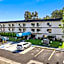Days Inn by Wyndham Woodland