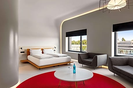 Deluxe Studio with Two Single Beds