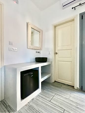 Deluxe Twin Beds Room