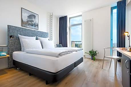 The INNSIDE Room