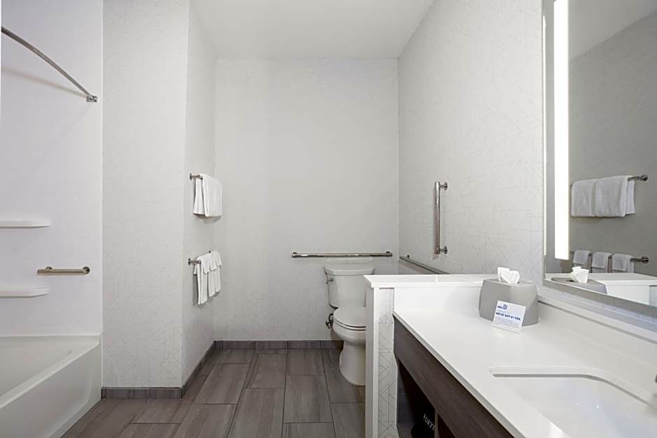 Holiday Inn Express & Suites Augusta W - Grovetown By IHG