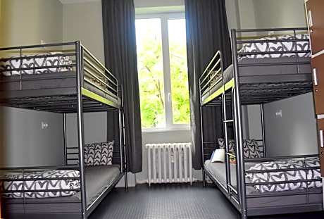 Bed in Budget 6-Bed Mixed Dormitory Room