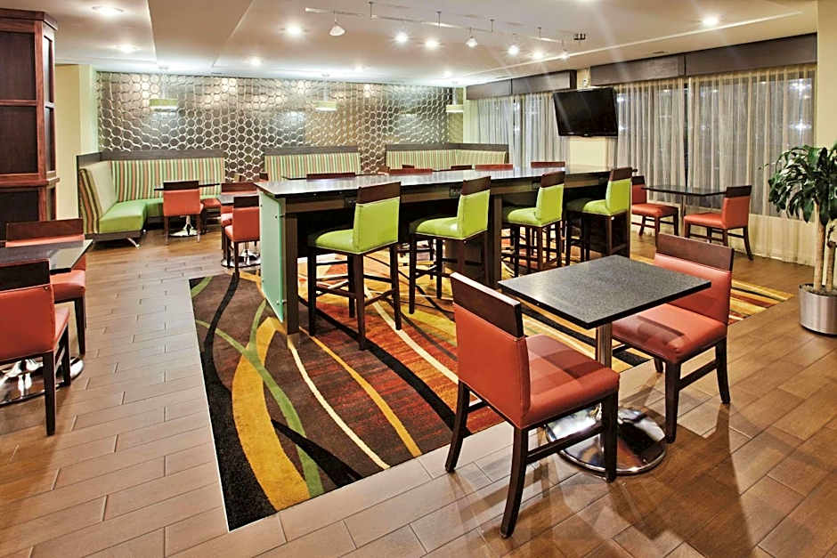 La Quinta Inn & Suites by Wyndham Florence