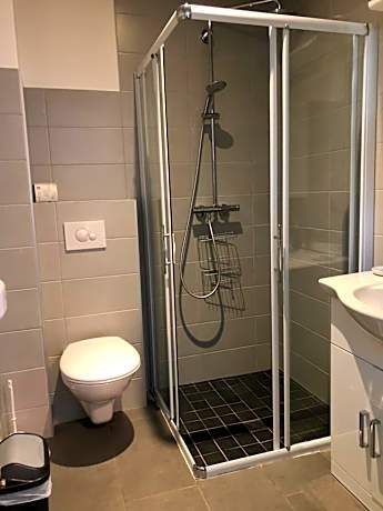 Quadruple Room with Private Bathroom