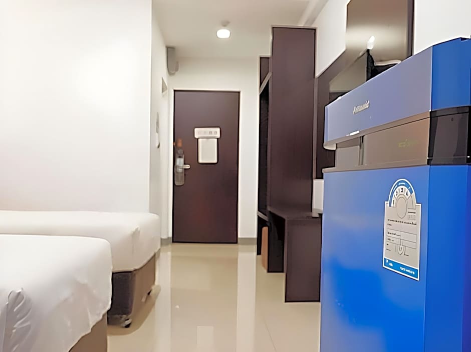 IZEN Budget Hotel & Residences