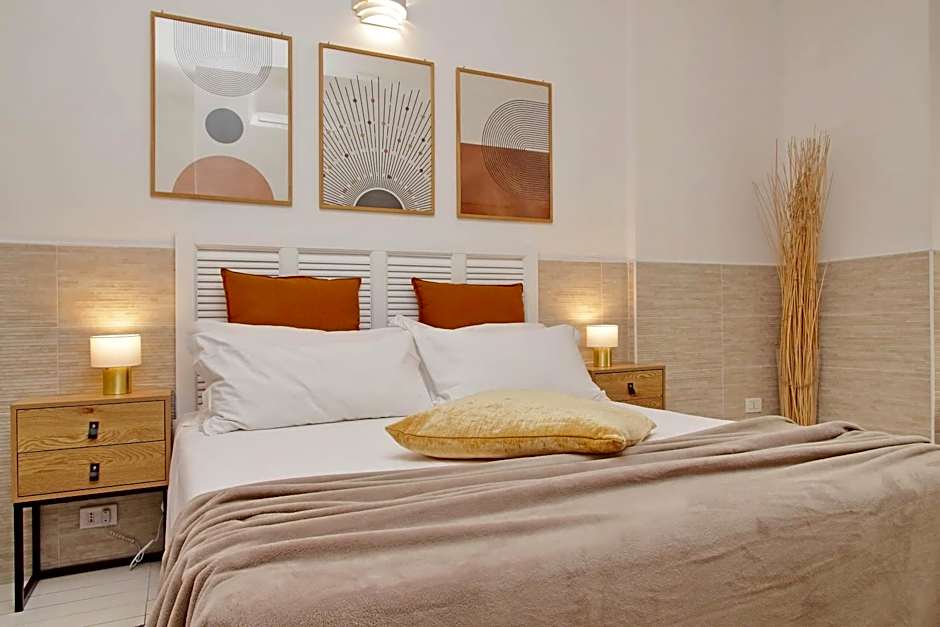 Opera Inn Suites - Rooms and Apartments