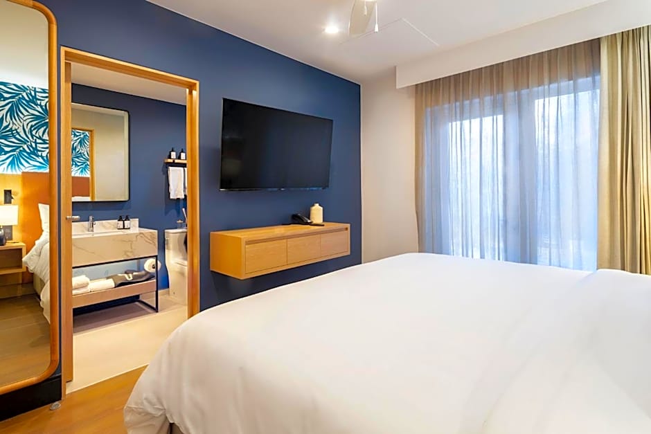 voco Surfside Aruba by IHG