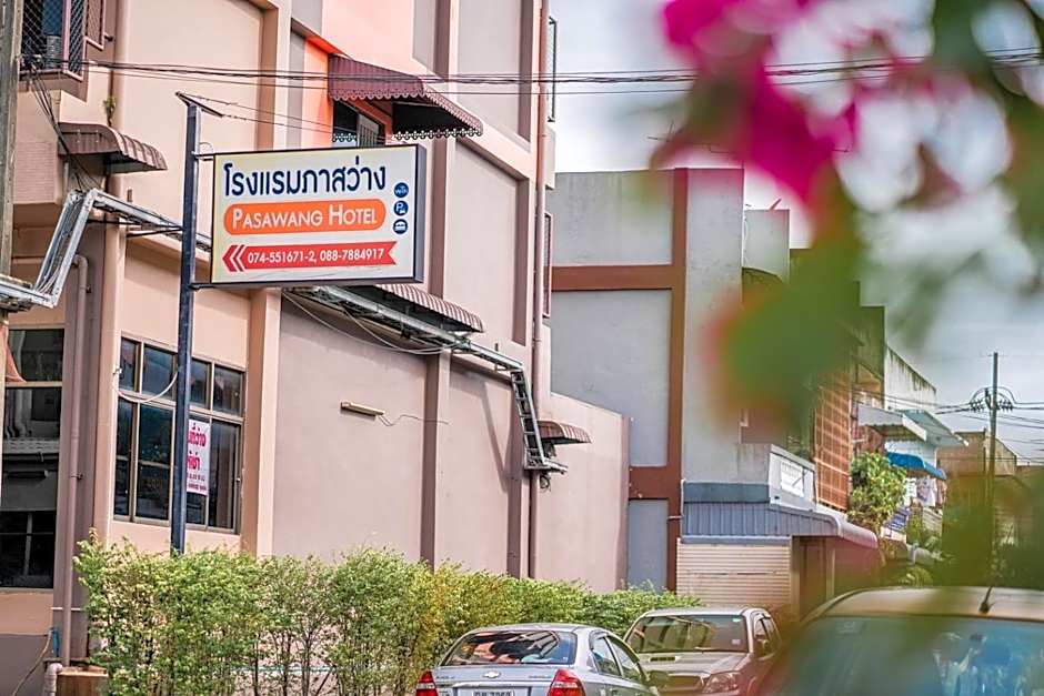 Pasawang Hotel (โรงแรมภาสว่าง)