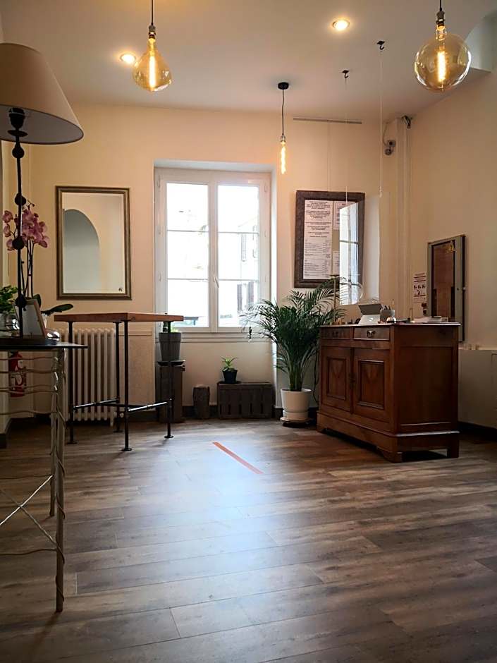 Grand Hôtel De La Poste