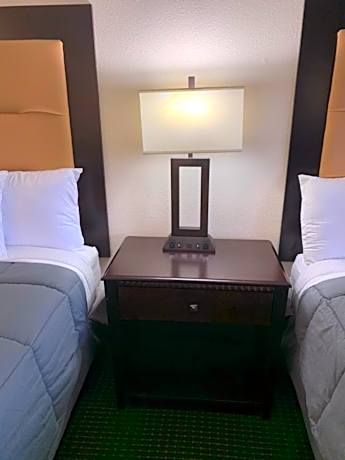 Queen Room with Two Queen Beds - Non-Smoking