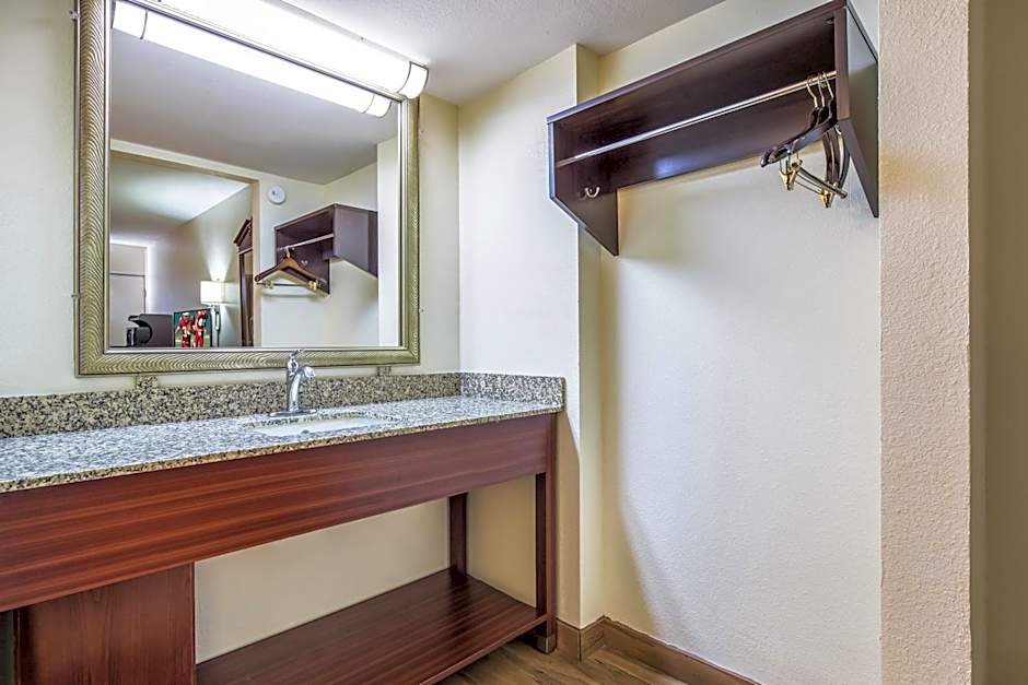 Red Roof Inn Caryville