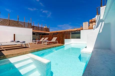 Aristoy - by Grupo Tribu