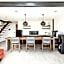 Modern Spacious Loft 200m from the beach Canggu
