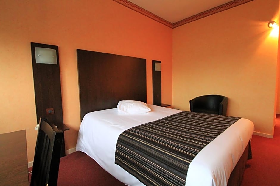 Adonis Lyon Est Hôtel Artys